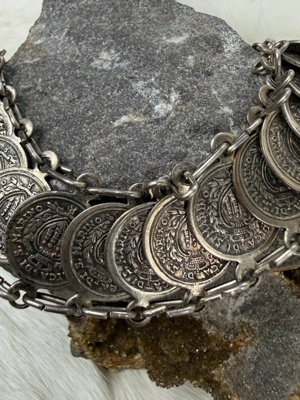 Vintage Republic San Marino Coin Link Bracelet Silver Tone Souvenir 8-9